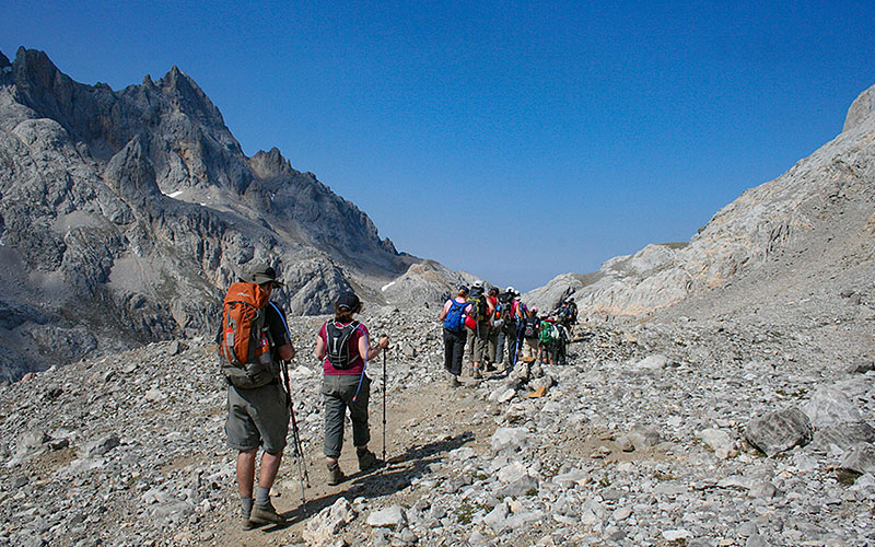 spain-group- trekking-hiking-hut-to-hut-multi-stage-Picos